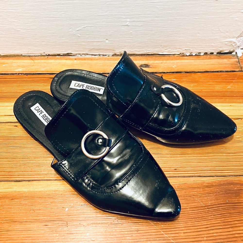 Cape Robbin black slip-ons